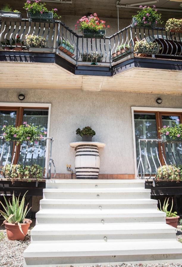 Vanda Luxury House Near Gardaland And Garda Lake Castelnuovo del Garda Exterior photo