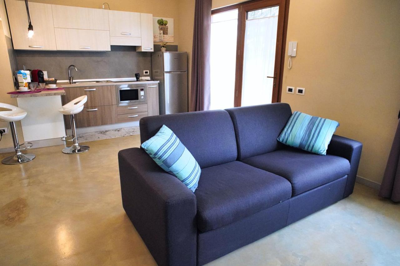 Vanda Luxury House Near Gardaland And Garda Lake Castelnuovo del Garda Exterior photo